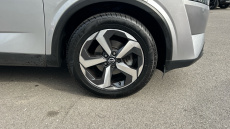 Nissan Qashqai 1.3 DiG-T MH N-Connecta 5dr Petrol Hatchback